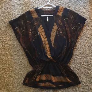 Brand: Petticoat Alley / 100%silk blouse